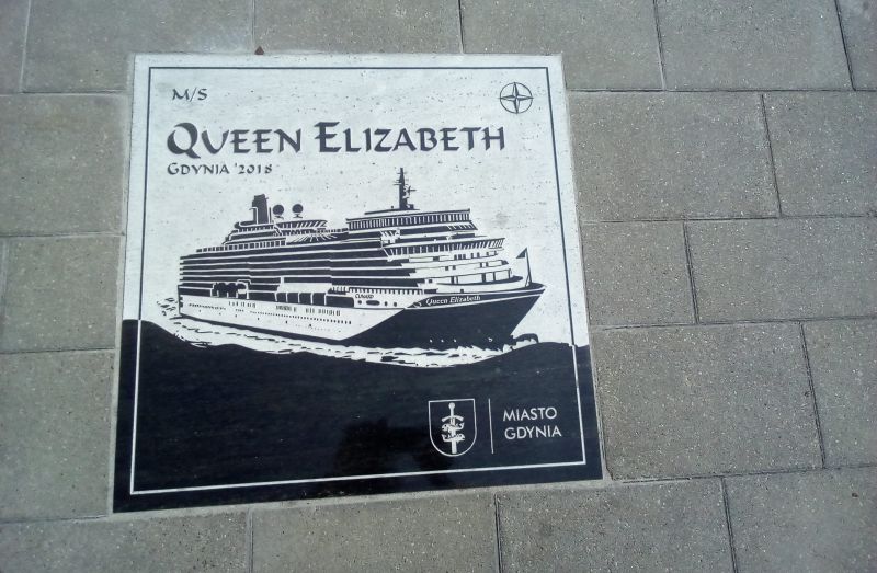 Aleja Statków Pasażerskich, Queen Elizabeth