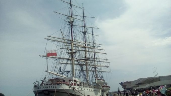 Dar Pomorza, Gdyně, Polsko