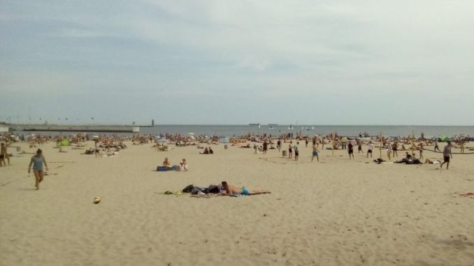 Gdyně (Gdynia), městská pláž